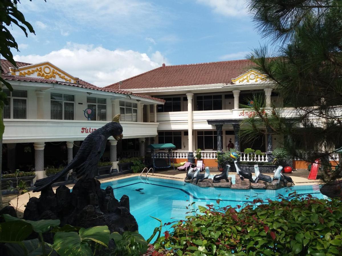 Delaga Biru Convention Hotel-Cottage&Restaurant Bogor Exteriör bild