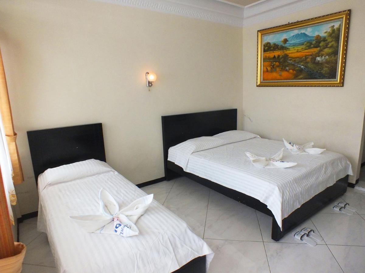 Delaga Biru Convention Hotel-Cottage&Restaurant Bogor Exteriör bild