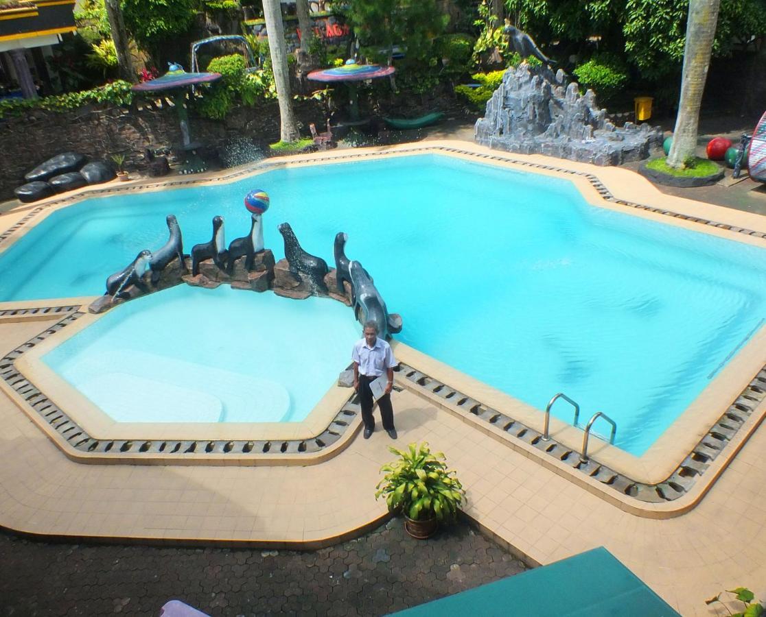 Delaga Biru Convention Hotel-Cottage&Restaurant Bogor Exteriör bild